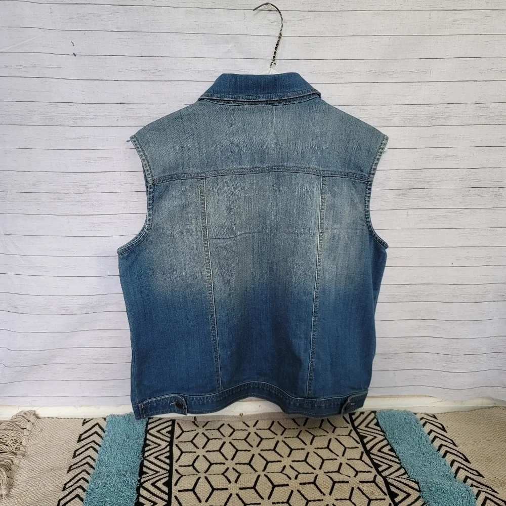 WRANGLER DENIM VEST, SZ LARGE